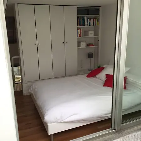 Duplex Pres Des Champs-elysees Apartment Paris